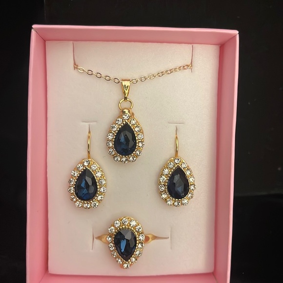 Jewelry set - Picture 1 of 2